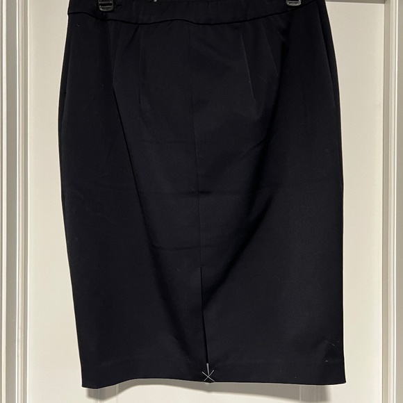 Express Skirt in Navy. SZ Large. NWT - Picture 2 of 4